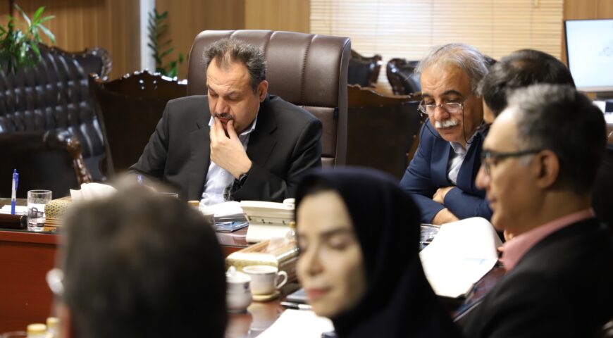 تأکید دکتر محمدرضا جواهری تفتی بر فعالیت‌های برون‌سازمانی شرکت ایده‌های تجارت هوشمند سیمرغ و تولید محصولات بیمه‌ای با رشد مضاعف سال جاری، در چارچوب پایش عملکرد تابستان ۱۴۰۴