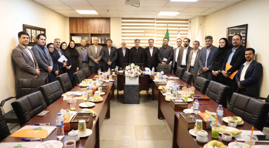بازدید مدیرعامل بیمه ایران از شرکت ایده‌های تجارت هوشمند سیمرغ